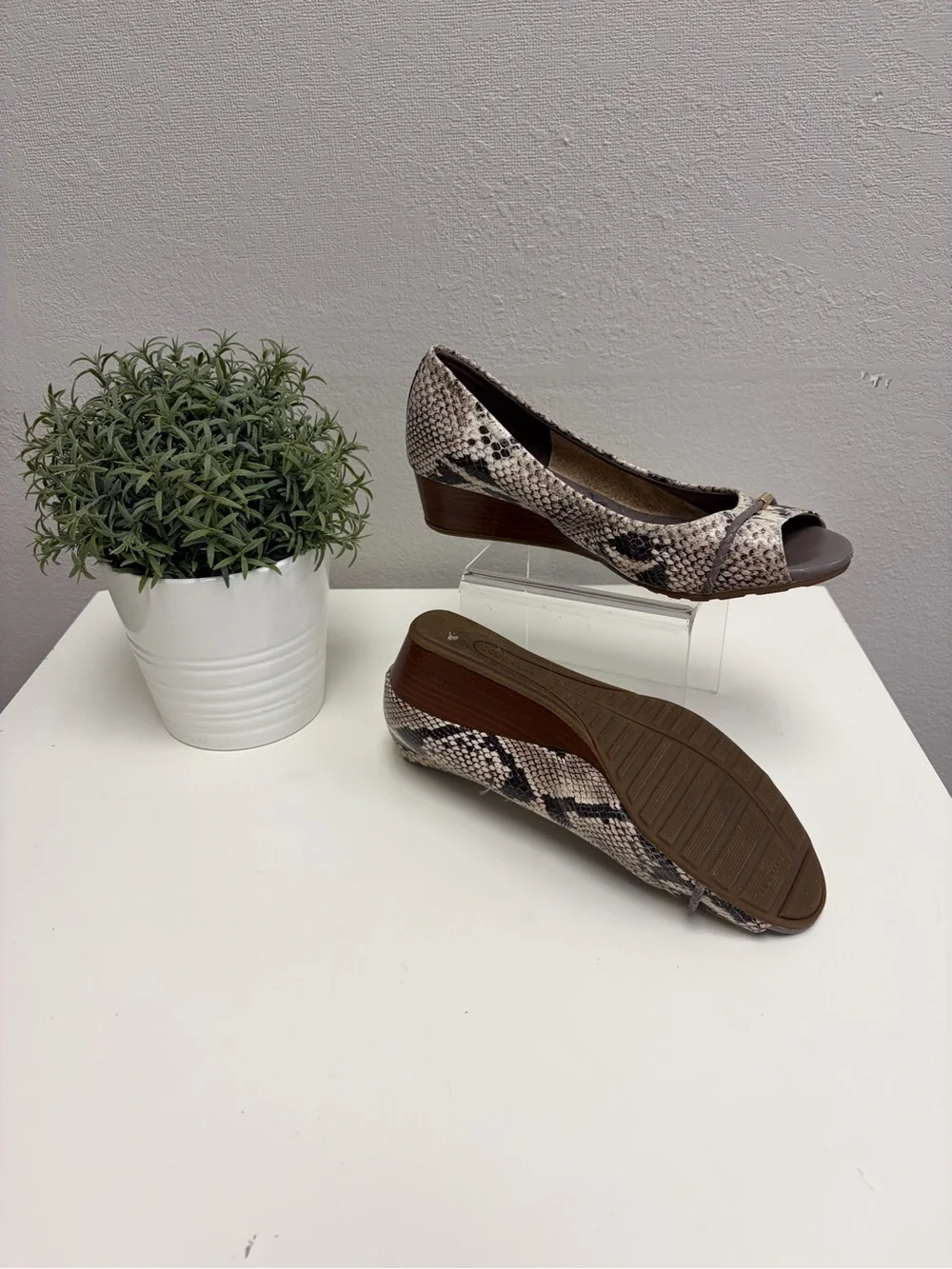Cole Haan elegant cole